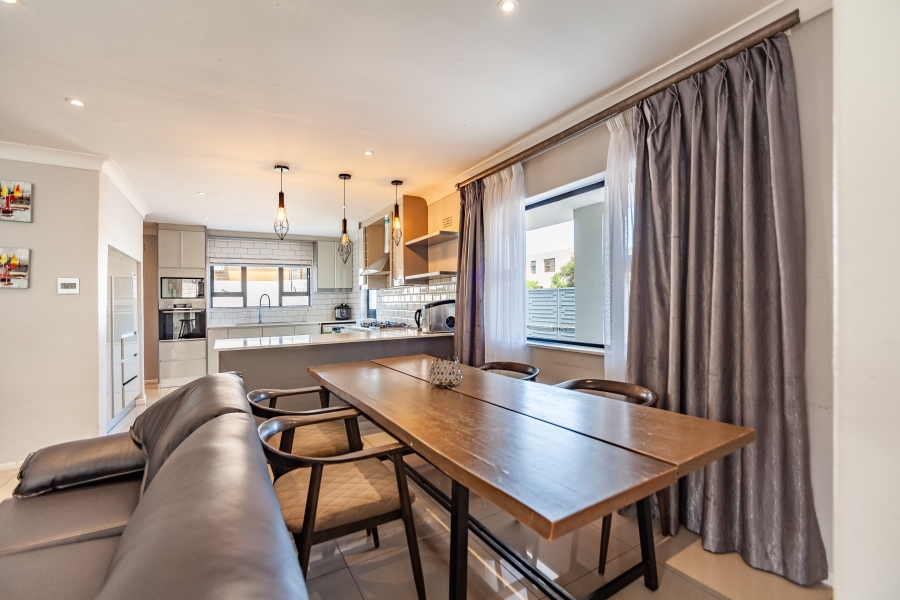 8 Bedroom Property for Sale in Milnerton Ridge Western Cape